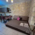 Artis Stone Heaven Retreat بيت للعطل
