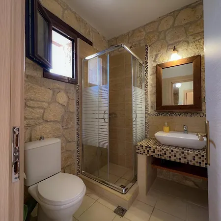 Artis Stone Heaven Retreat בית נופש Kalandra